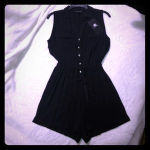 Rock & Republic black rayon romper size sma